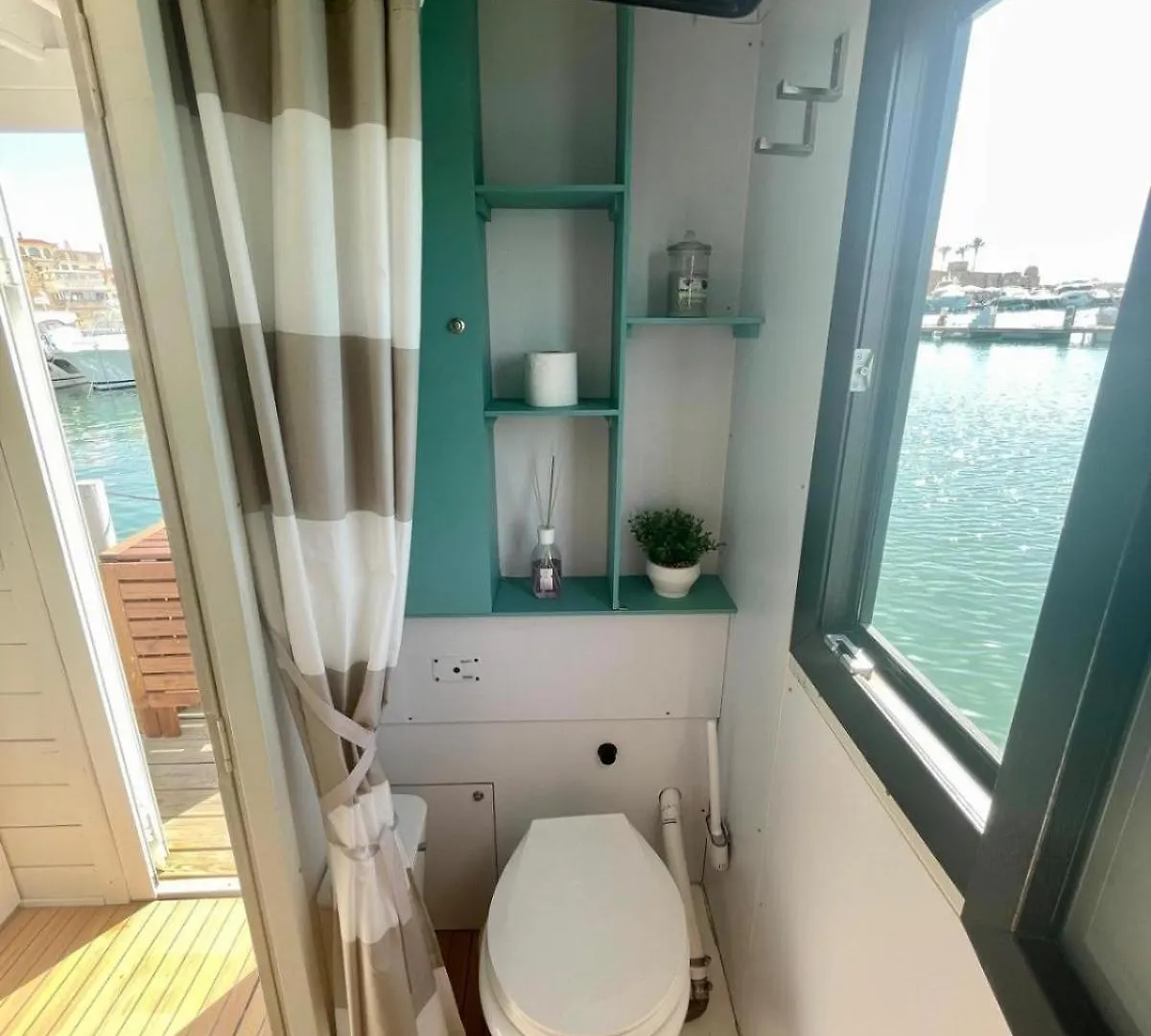 Houseboat Blueseadream Dolphin Casetta Galleggiante Alghero Bateau-hôtel
