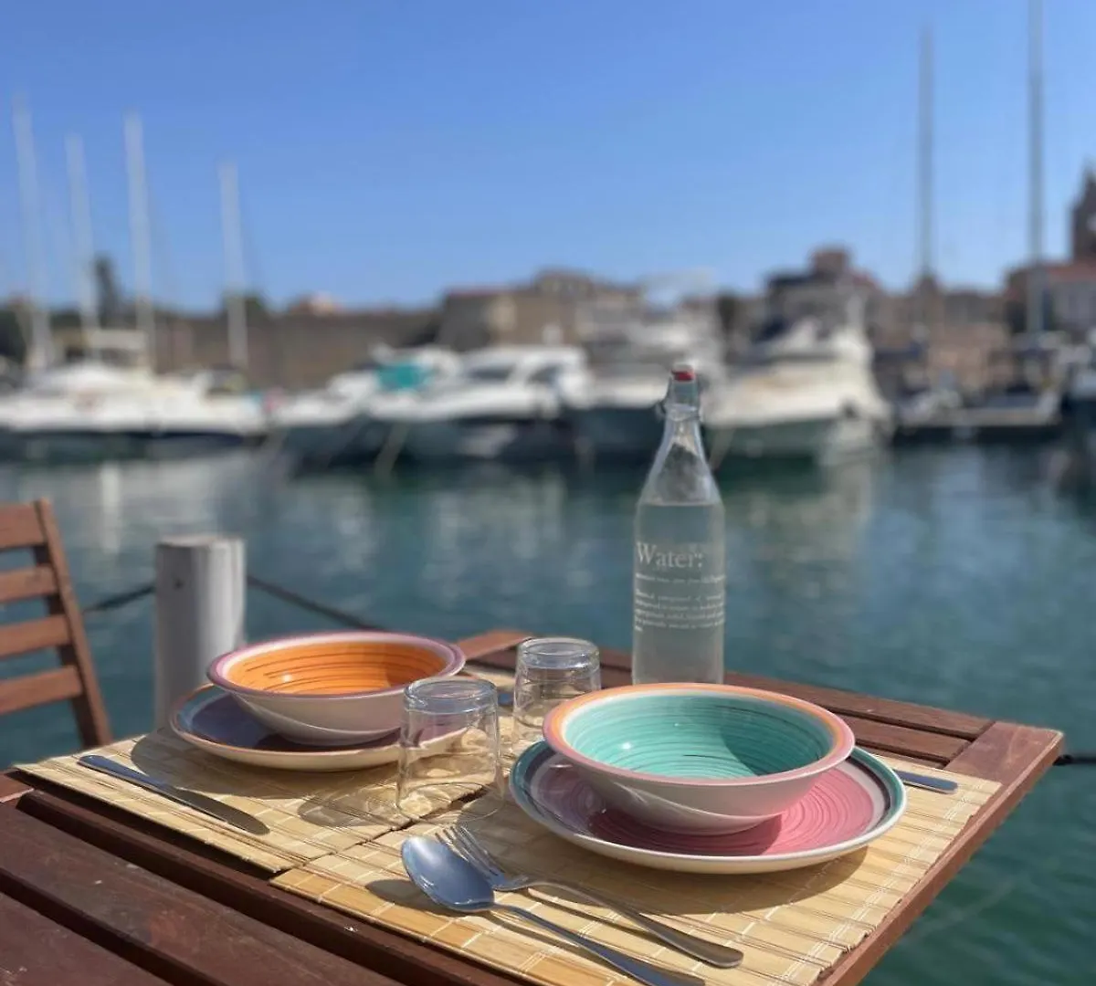 Botel Houseboat Blueseadream Dolphin Casetta Galleggiante Alghero Italy
